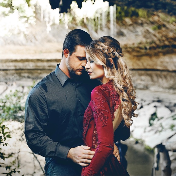 Meet your Posher, Kelsey - Picture 2 of 2